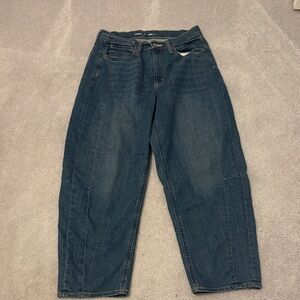 Like new barrel jeans